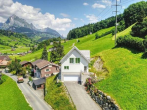 New Chalet with breathtaking views!